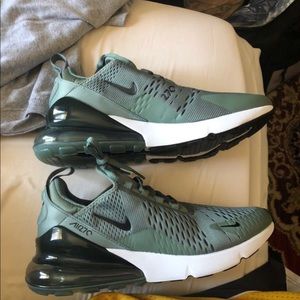 Mens airmax 270. Multiple sizes for men